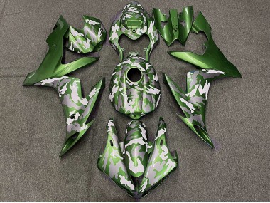 04-06 Dark Green Camo R1 Fairings