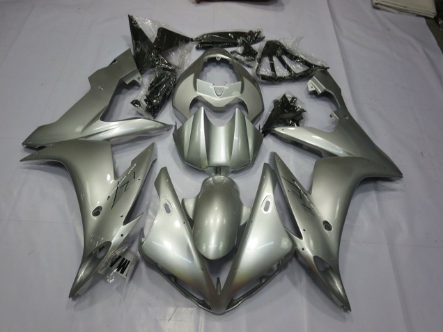 04-06 Gloss Silver R1 Fairings