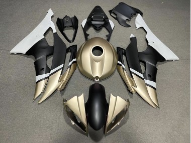 08-16 Matte Black and Gold R6 Fairings