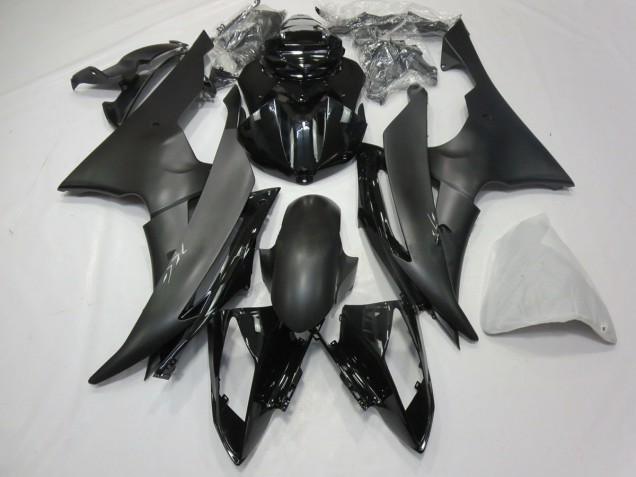 08-16 Matte and Gloss R6 Fairings